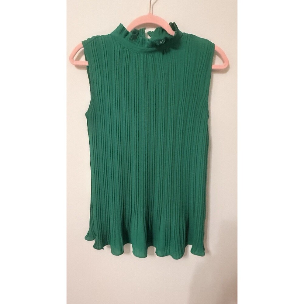 Andrianna Papell Green Pleated Sleeveless Blouse with Keyhole Back Closure - XS